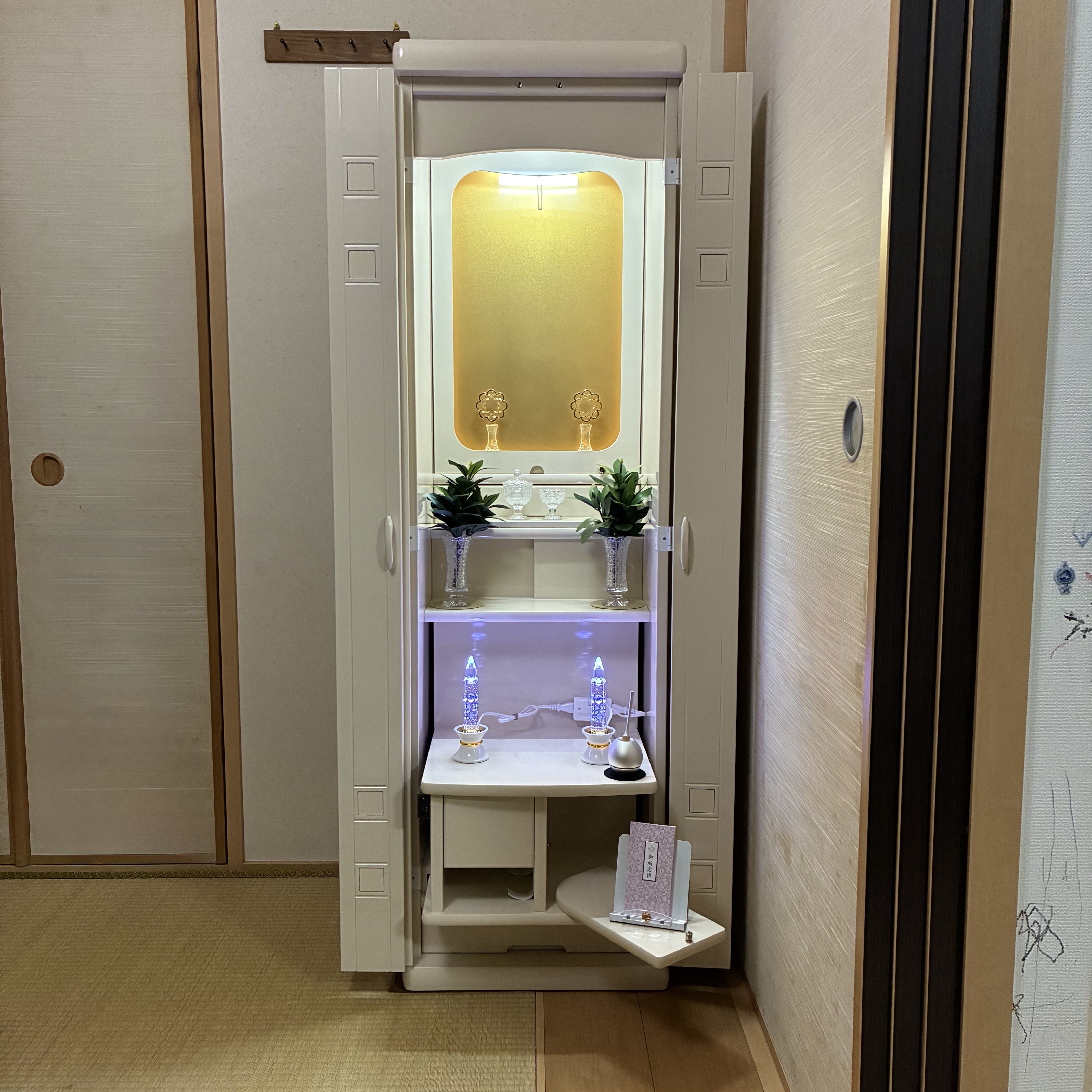 京都府八幡市へ家具調仏壇を納品いたしました。 | SGI 創価学会 専門店 京都府八幡市へ家具調仏壇を納品いたしました。 | SGI 創価学会 専門店